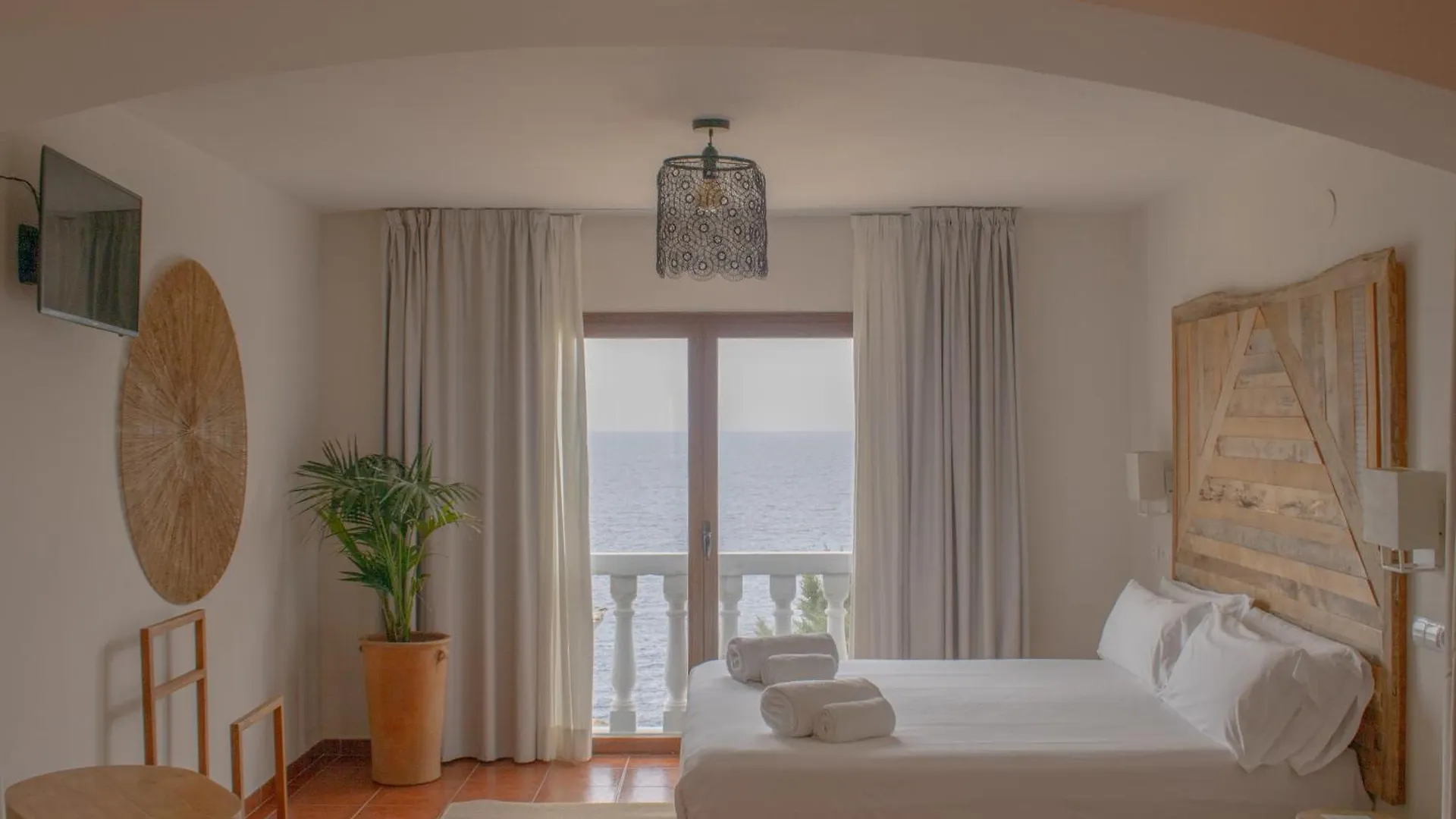 Hostal La Torre Ibiza Cap Negret (Adults Only) San Antonio  0*, San Antonio (Ibiza)